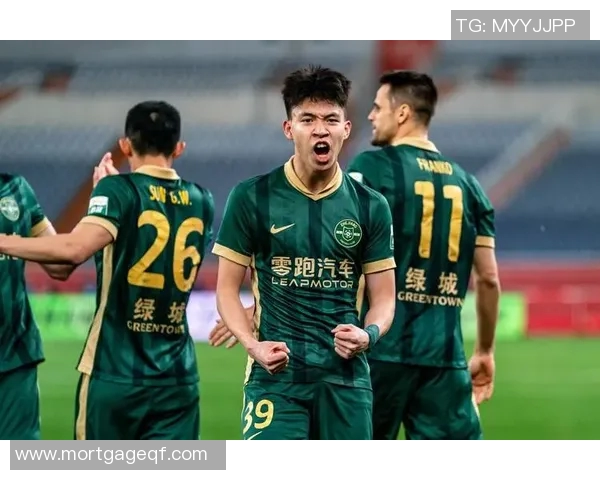 王钰栋梅开二度助力浙江队再创佳绩展现球队强大实力 王钰栋梅开二度助力浙江队再创佳绩展现球队强大实力